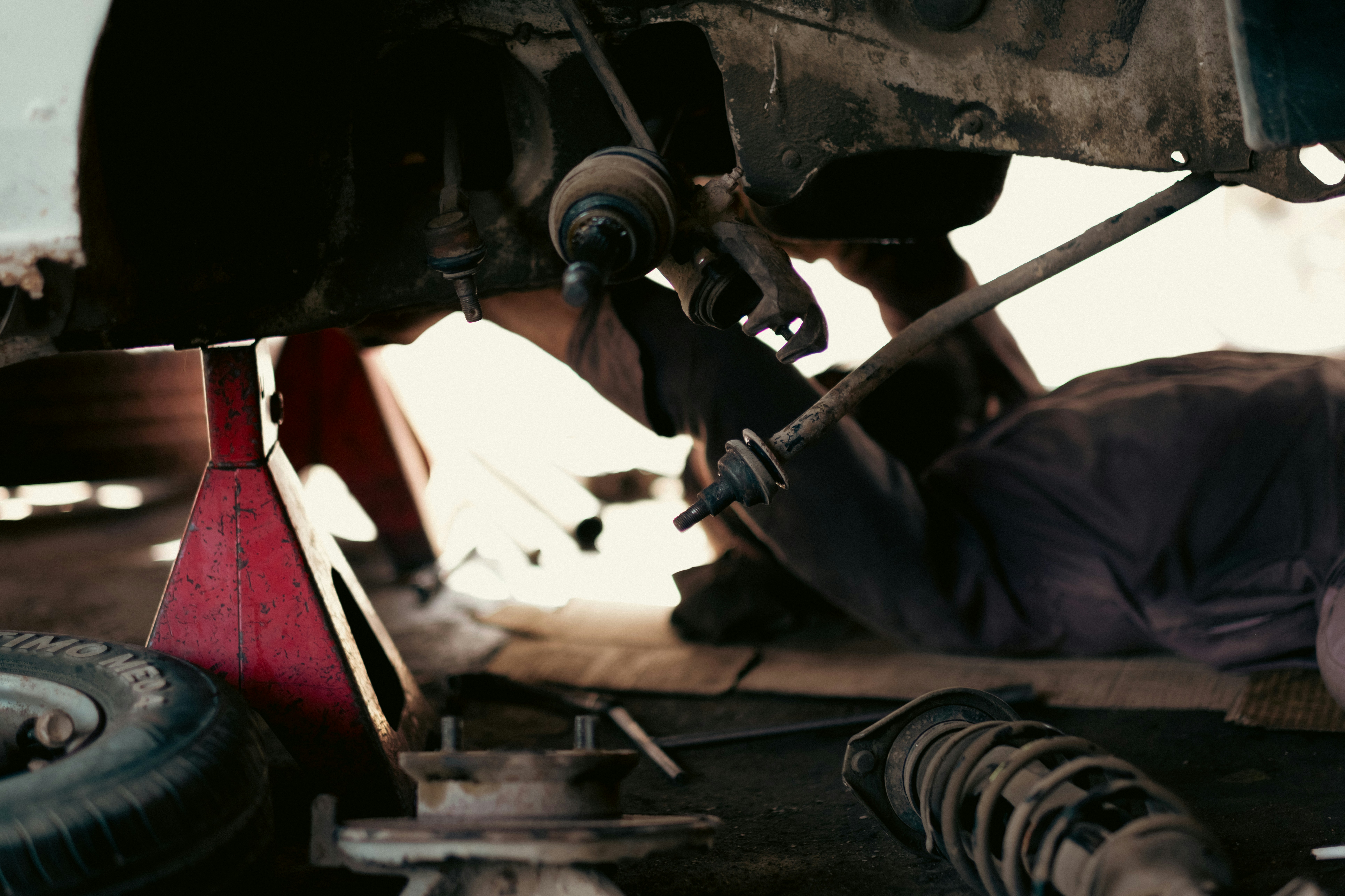 lsas vs google ads: which one brings more cars into your shop?